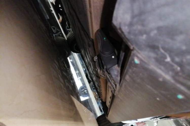 Used Hima AITO M9 2024 Range-Extended Ultra Version 42 kWh 6-Seater Model Right Side Sill