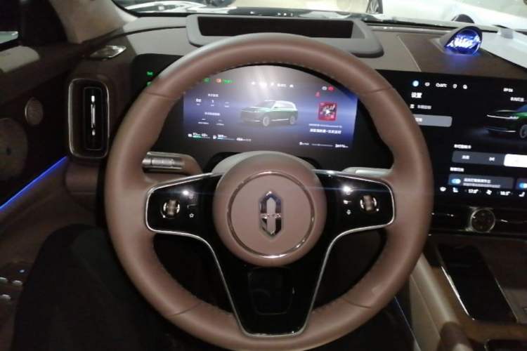 Used Hima AITO M9 2024 Range-Extended Ultra Version 42 kWh 6-Seater Model Steering Wheel
