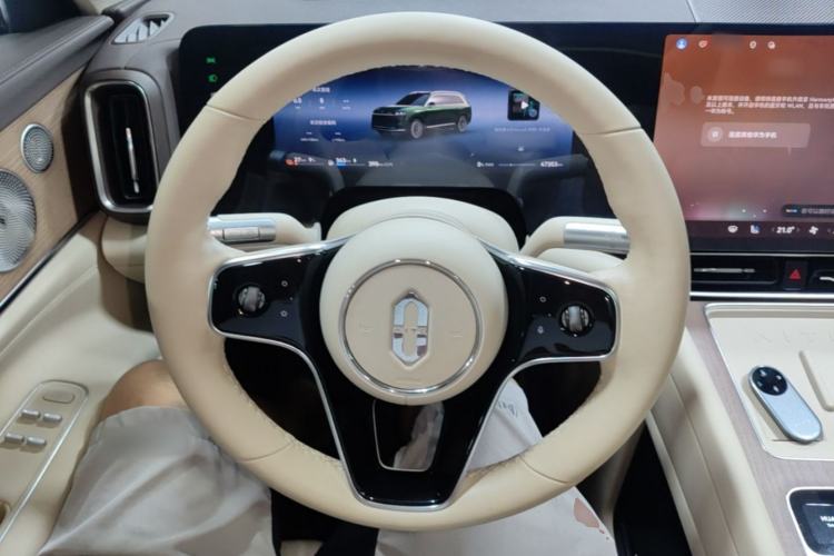 Used Hima AITO M9 2024 Range-Extended Ultra Version 52 kWh 6-Seater Model Steering Wheel