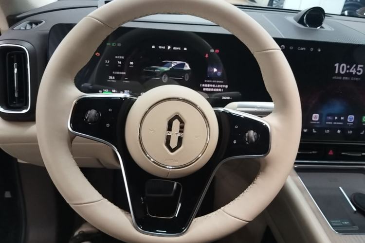 Used Hima AITO M9 2024 Range-Extended Ultra Version 52 kWh 6-Seater Model Steering Wheel