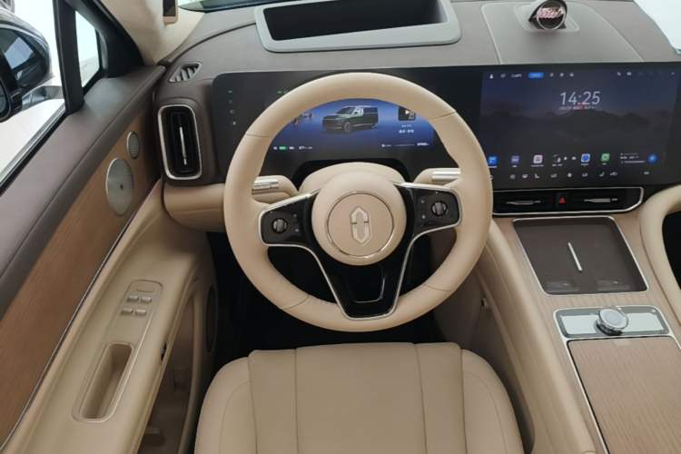 Used Hima AITO M9 2024 All-Electric Ultra Version 100 kWh 6-Seater Model Steering Wheel