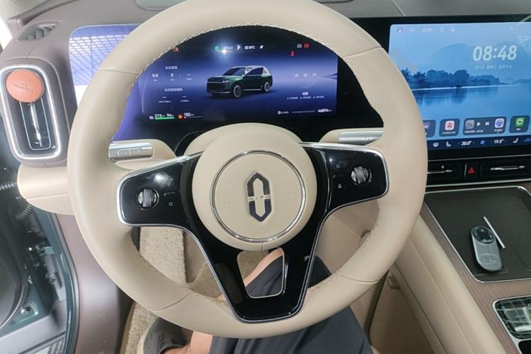 Used Hima AITO M9 2024 Range-Extended Ultra Version 52 kWh 6-Seater Model Steering Wheel
