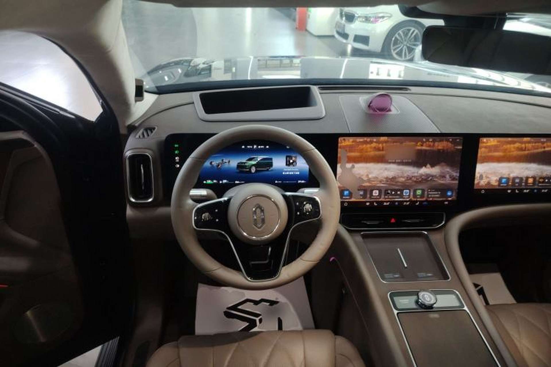 Used Hima AITO M9 2024 Range-Extended Max Edition 42 kWh 5-Seater Version Steering Wheel