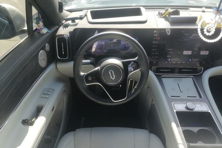 Used Hima AITO M9 2024 Range-Extended Ultra Version 42 kWh 6-Seater Model Steering Wheel