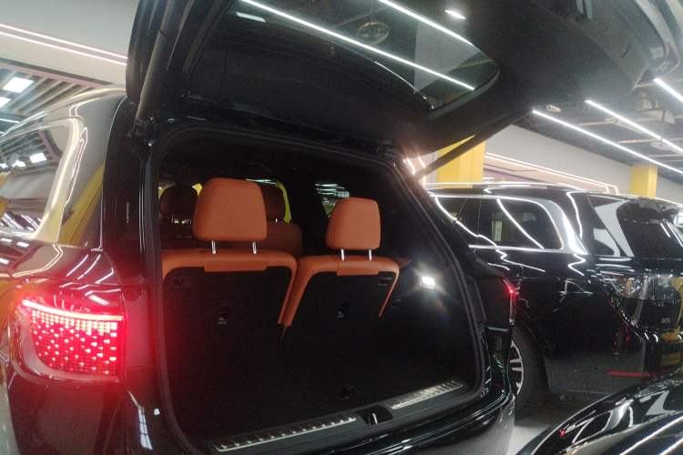 Used Hima AITO M9 2024 Range-Extended Ultra Version 52 kWh 6-Seater Model Trunk