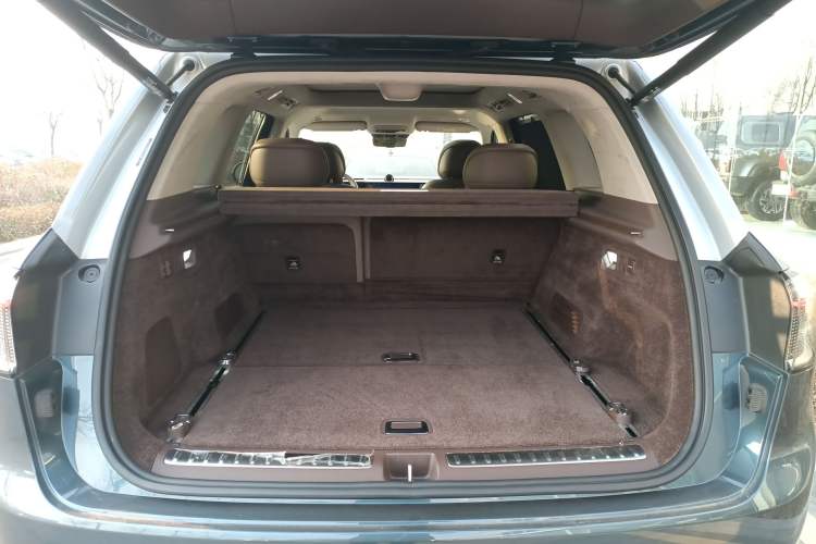 Used Hima AITO M9 2024 Range-Extended Ultra Version 52 kWh 5-Seater Model Trunk