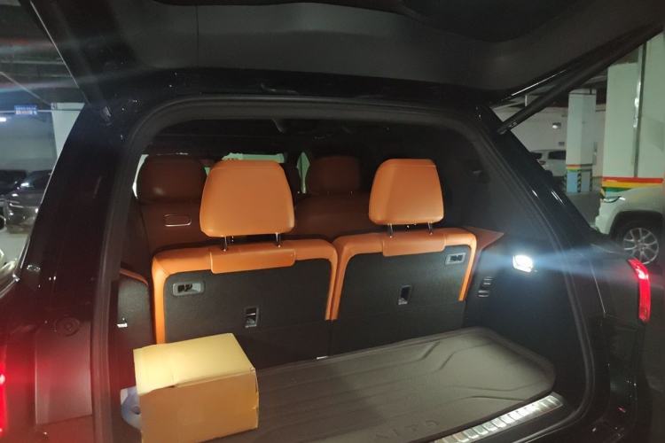 Used Hima AITO M9 2024 Range-Extended Ultra Version 42 kWh 6-Seater Model Trunk
