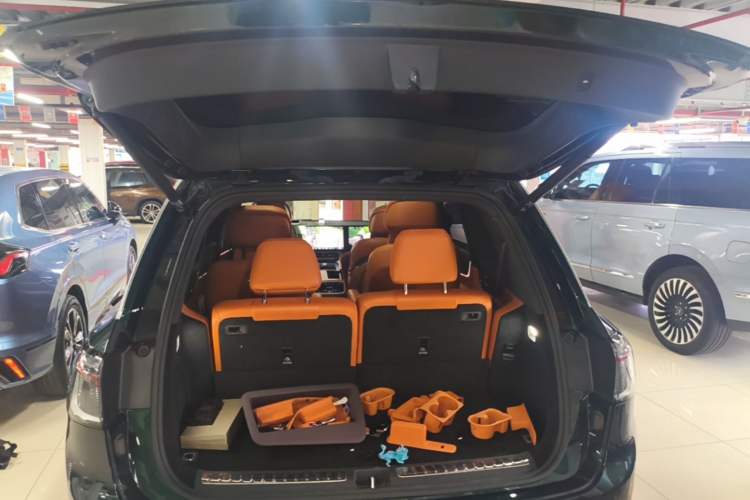 Used Hima AITO M9 2024 Range-Extended Ultra Version 42 kWh 6-Seater Model Trunk