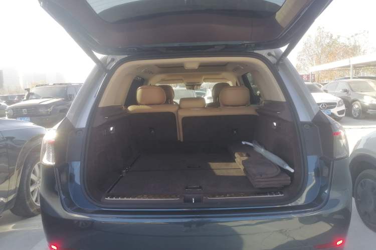 Used Hima AITO M9 2024 Range-Extended Ultra Version 52 kWh 5-Seater Model Trunk