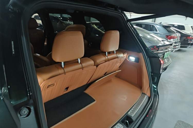 Used Hima AITO M9 2024 Range-Extended Ultra Version 42 kWh 6-Seater Model Trunk