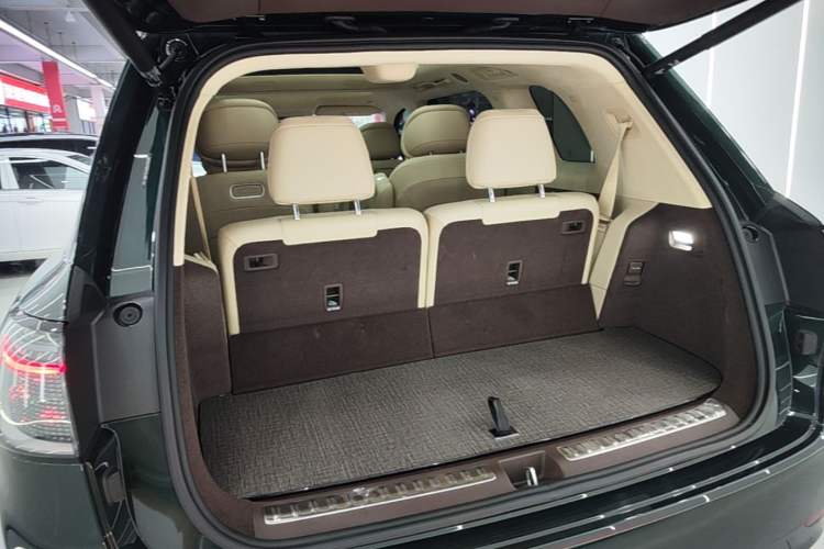 Used Hima AITO M9 2024 Range-Extended Ultra Version 52 kWh 6-Seater Model Trunk