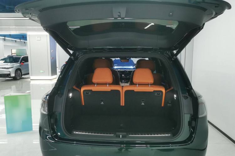Used Hima AITO M9 2024 All-Electric Ultra Version 100 kWh 6-Seater Model Trunk