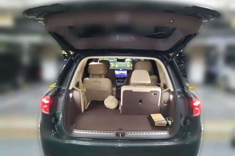 Used Hima AITO M9 2024 All-Electric Ultra Version 100 kWh 6-Seater Model Trunk