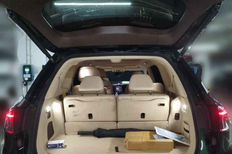 Used Hima AITO M9 2024 Range-Extended Ultra Version 52 kWh 6-Seater Model Trunk