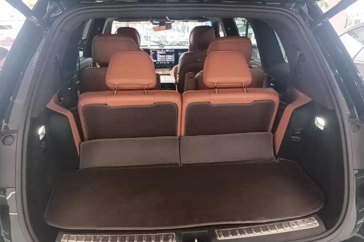 Used Hima AITO M9 2024 Range-Extended Ultra Version 42 kWh 6-Seater Model Trunk