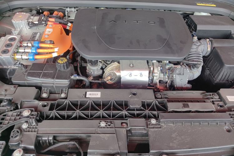Used Hima AITO M9 2024 Range-Extended Ultra Version 42 kWh 6-Seater Model Engine Bay