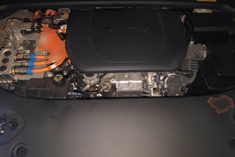 Used Hima AITO M9 2024 Range-Extended Ultra Version 42 kWh 6-Seater Model Engine Bay