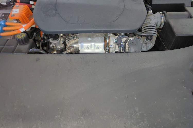 Used Hima AITO M9 2024 Range-Extended Ultra Version 52 kWh 5-Seater Model Engine Bay