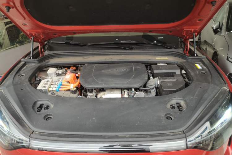 Used Hima AITO M9 2024 Range-Extended Ultra Version 42 kWh 6-Seater Model Engine Bay
