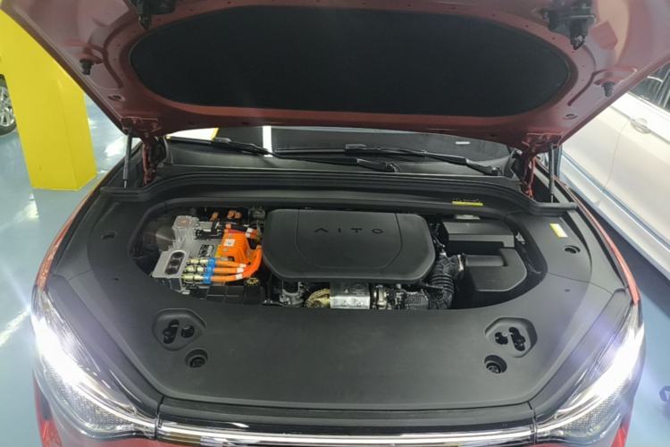 Used Hima AITO M9 2024 Range-Extended Ultra Version 52 kWh 5-Seater Model Engine Bay