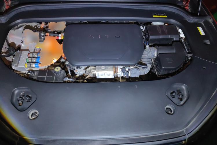 Used Hima AITO M9 2024 Range-Extended Ultra Version 42 kWh 6-Seater Model Engine Bay