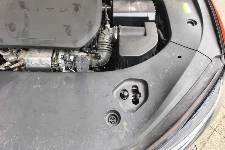 Used Hima AITO M9 2024 Range-Extended Ultra Version 42 kWh 6-Seater Model Engine Bay Left