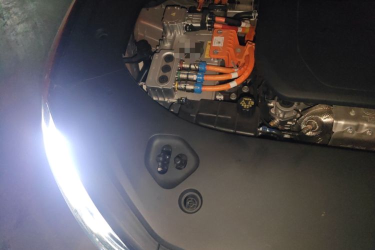 Used Hima AITO M9 2024 Range-Extended Ultra Version 42 kWh 6-Seater Model Engine Bay Right