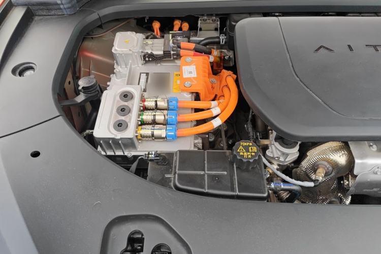 Used Hima AITO M9 2024 Range-Extended Ultra Version 42 kWh 6-Seater Model Engine Bay Right
