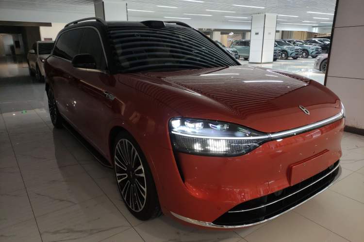 Used Hima AITO M9 2024 Range-Extended Ultra Version 42 kWh 6-Seater Model Front Right 45 Deg