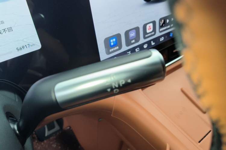 Used Hima AITO M9 2024 Range-Extended Ultra Version 42 kWh 6-Seater Model Gear Lever
