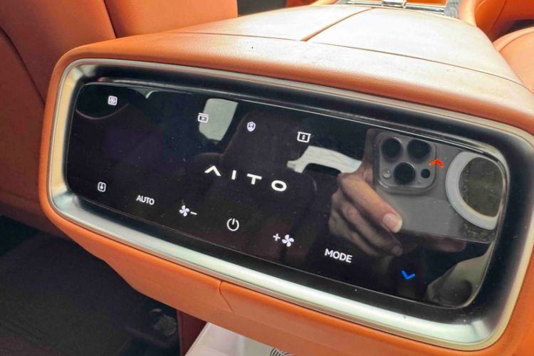 Used Hima AITO M9 2024 Range-Extended Ultra Version 42 kWh 6-Seater Model Interior 10