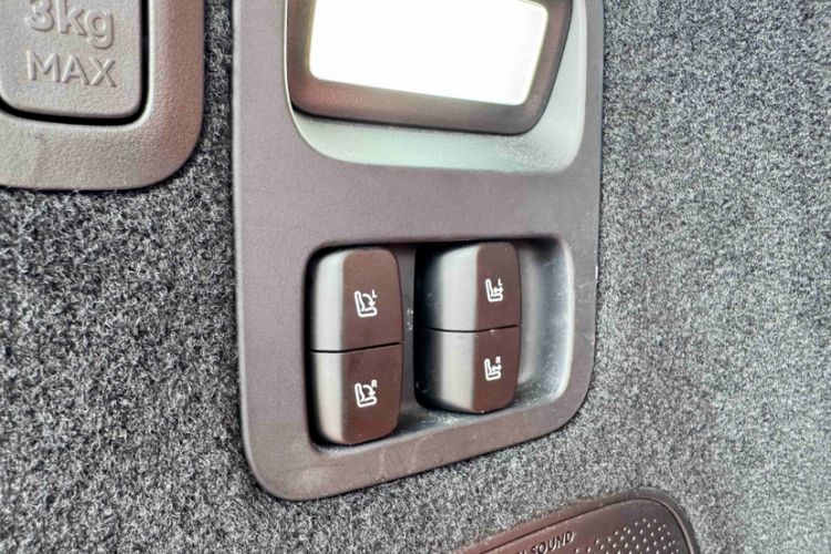 Used Hima AITO M9 2024 Range-Extended Ultra Version 42 kWh 6-Seater Model Interior 4