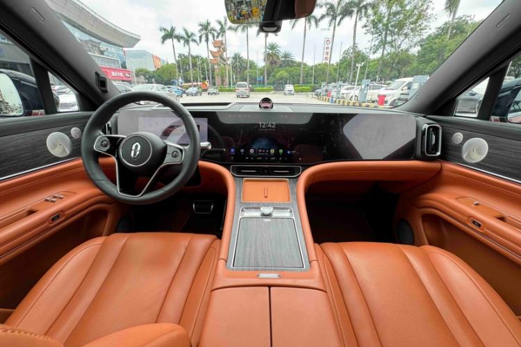 Used Hima AITO M9 2024 Range-Extended Ultra Version 42 kWh 6-Seater Model Interior 9