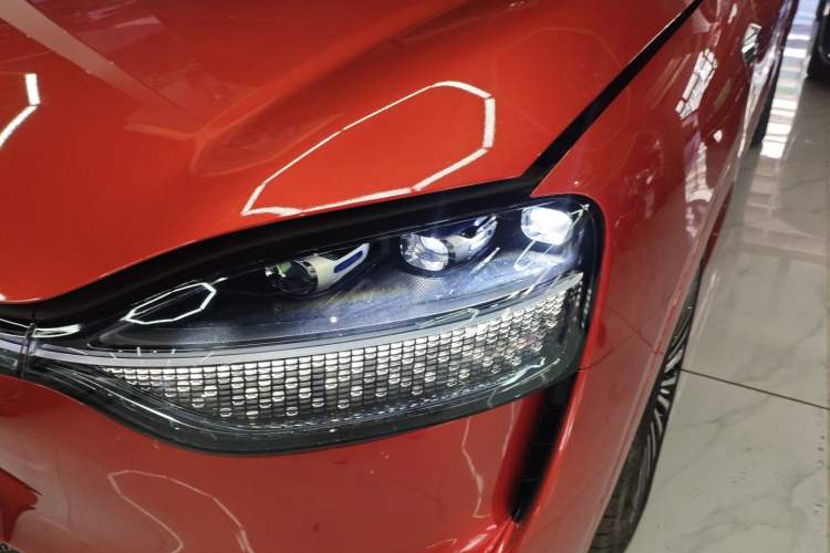 Used Hima AITO M9 2024 All-Electric Ultra Version 100 kWh 5-Seater Model Left Front Headlight