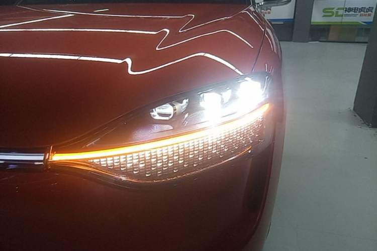 Used Hima AITO M9 2024 Range-Extended Max Edition 42 kWh 6-Seater Version Left Front Headlight