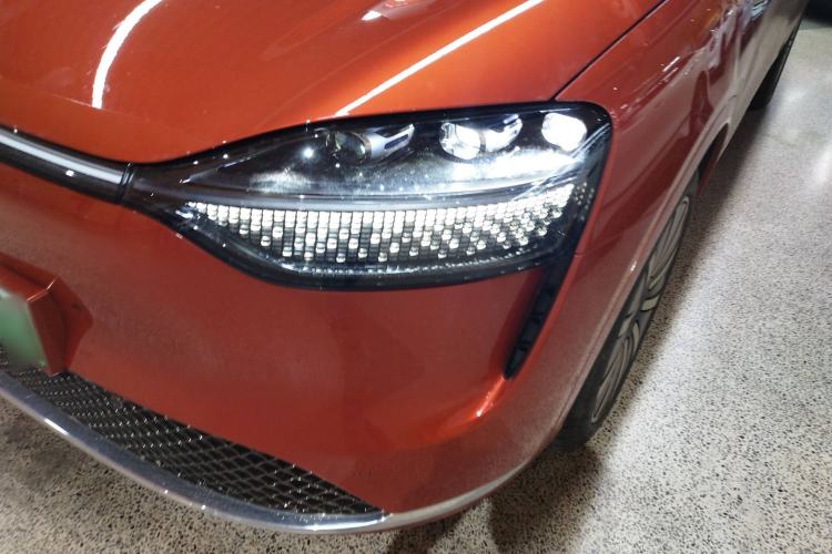 Used Hima AITO M9 2024 All-Electric Ultra Version 100 kWh 6-Seater Model Left Front Headlight