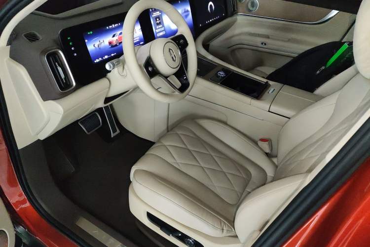Used Hima AITO M9 2024 Range-Extended Ultra Version 42 kWh 6-Seater Model Left Front Seat
