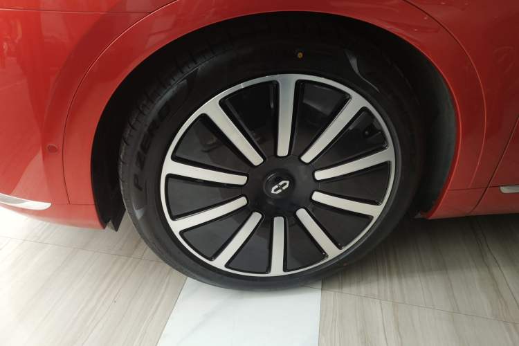 Used Hima AITO M9 2024 Range-Extended Ultra Version 42 kWh 6-Seater Model Left Front Wheel Hub