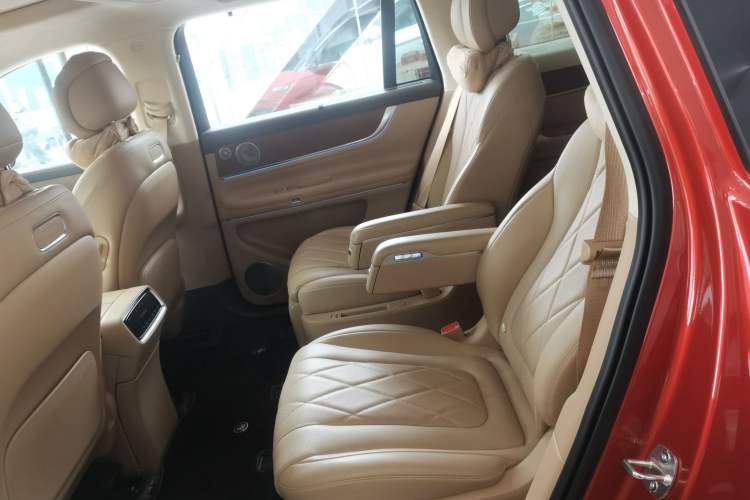 Used Hima AITO M9 2024 Range-Extended Ultra Version 42 kWh 6-Seater Model Left Rear Seat