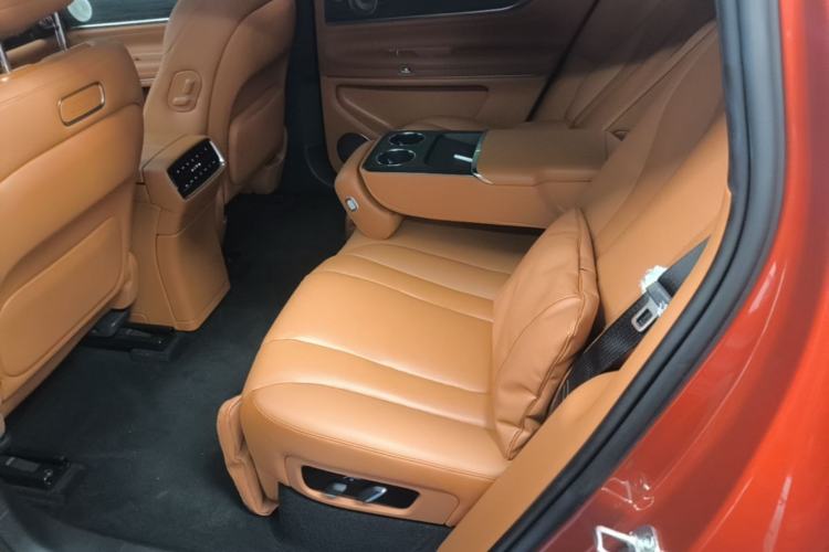 Used Hima AITO M9 2024 Range-Extended Ultra Version 52 kWh 5-Seater Model Left Rear Seat