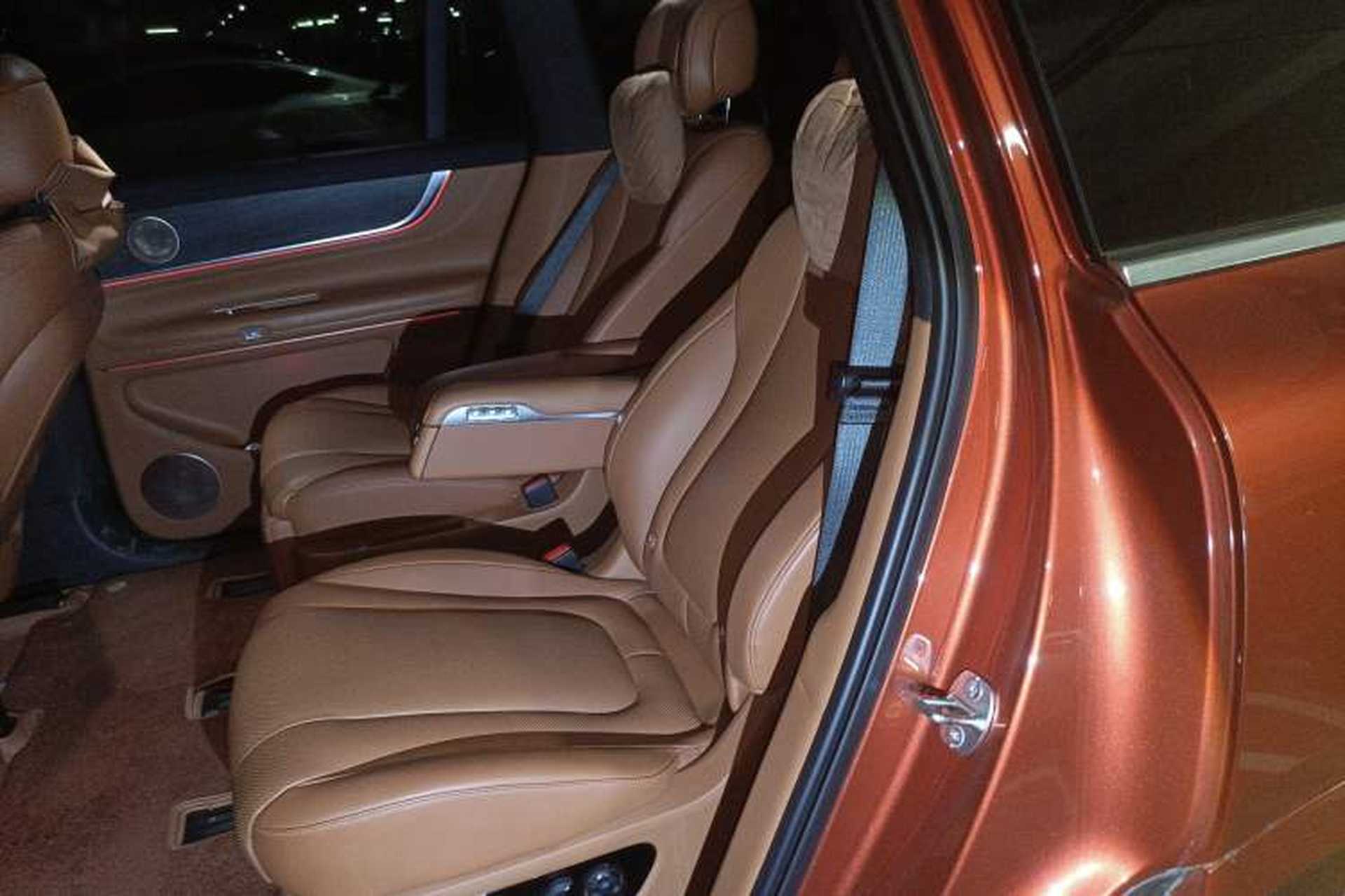 Used Hima AITO M9 2024 Range-Extended Max Edition 42 kWh 6-Seater Version Left Rear Seat