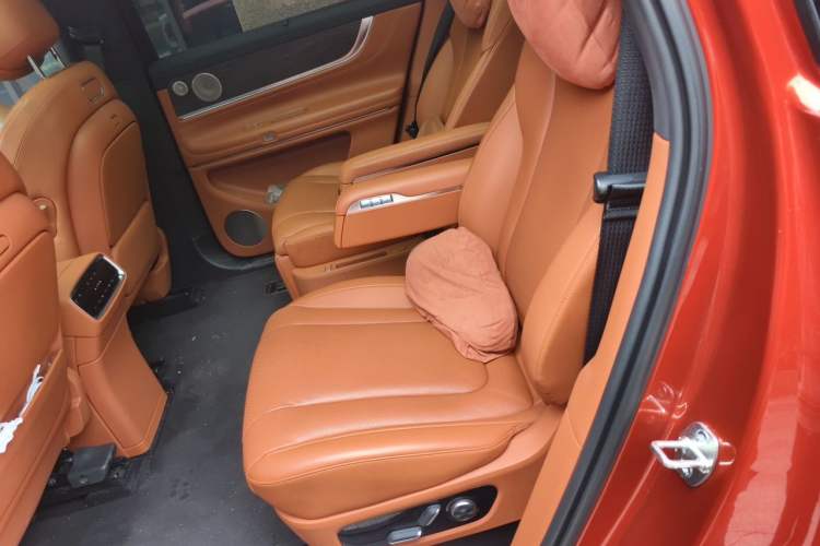 Used Hima AITO M9 2024 Range-Extended Ultra Version 42 kWh 6-Seater Model Left Rear Seat