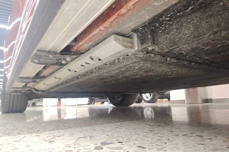 Used Hima AITO M9 2024 Range-Extended Max Edition 42 kWh 6-Seater Version Left Side Sill