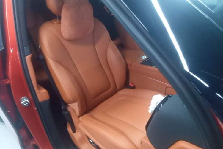 Used Hima AITO M9 2024 Range-Extended Max Edition 42 kWh 6-Seater Version Right Front Seat