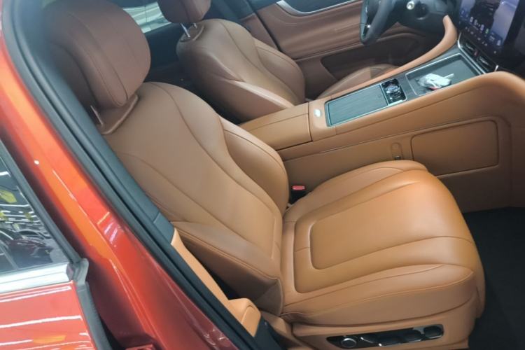 Used Hima AITO M9 2024 Range-Extended Ultra Version 52 kWh 5-Seater Model Right Front Seat
