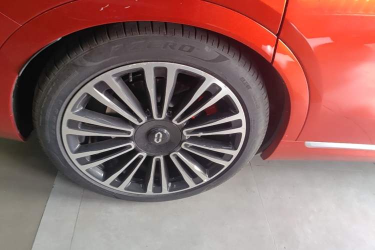 Used Hima AITO M9 2024 Range-Extended Ultra Version 42 kWh 6-Seater Model Right Rear Wheel Hub