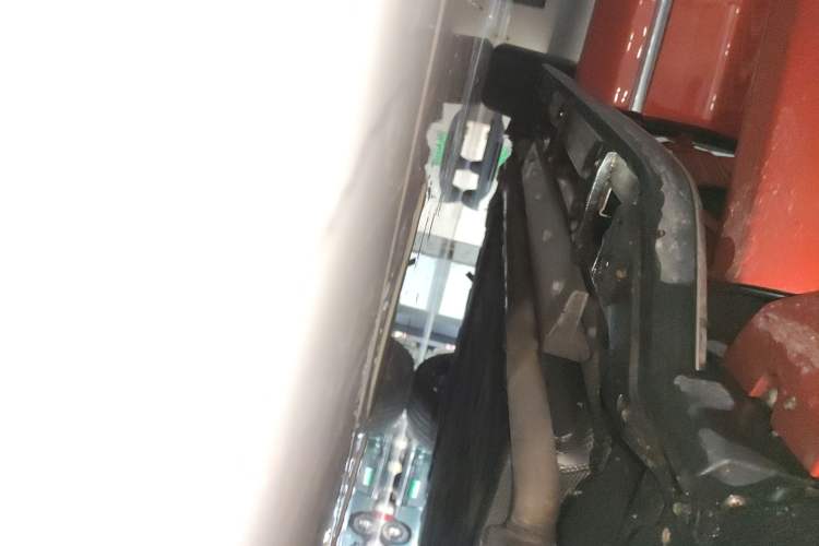 Used Hima AITO M9 2024 Range-Extended Ultra Version 42 kWh 6-Seater Model Right Side Sill