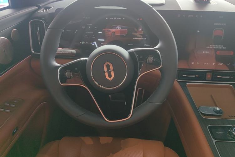 Used Hima AITO M9 2024 Range-Extended Ultra Version 42 kWh 6-Seater Model Steering Wheel