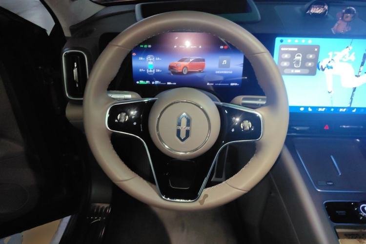 Used Hima AITO M9 2024 Range-Extended Ultra Version 52 kWh 5-Seater Model Steering Wheel