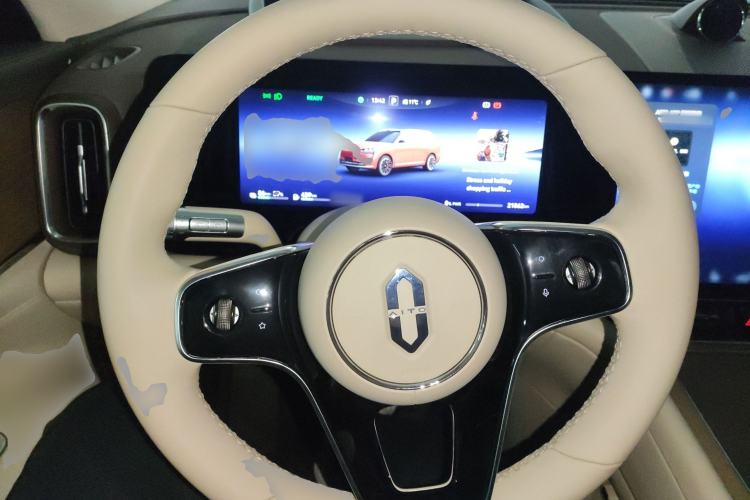 Used Hima AITO M9 2024 Range-Extended Ultra Version 42 kWh 6-Seater Model Steering Wheel